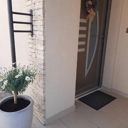 Guest house Apartman Eden